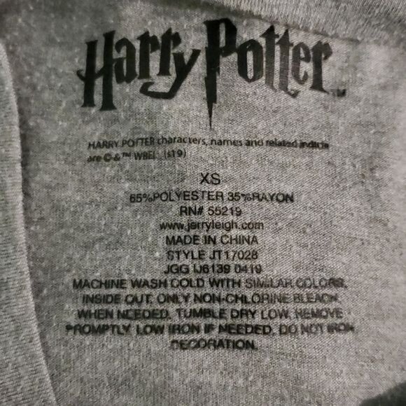 2 Harry Potter T Shirt Top Tee WOMEN'S WOMAN'S Juniors Size Extra Small - Picture 8 of 16